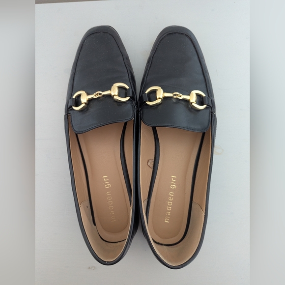 Madden Girl Shoes - Black Loafer With Gold Horse Bit Size 8.5